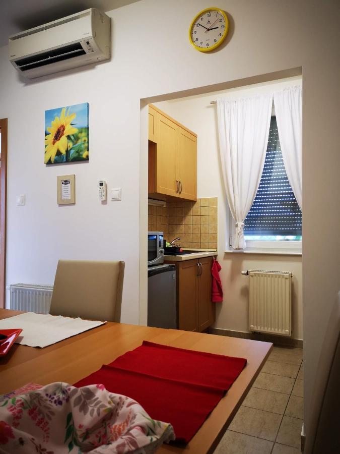 Meszaros Apartman Buk Bagian luar foto